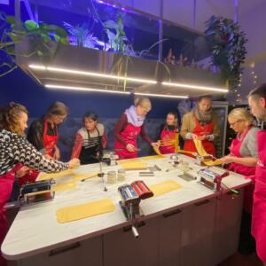 neotares_Aktuelles_9-Standorte-3-Weihnachtsfeiern_2025_05