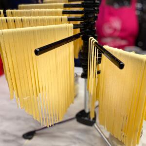 neotares_Aktuelles_9-Standorte-3-Weihnachtsfeiern_2025_06