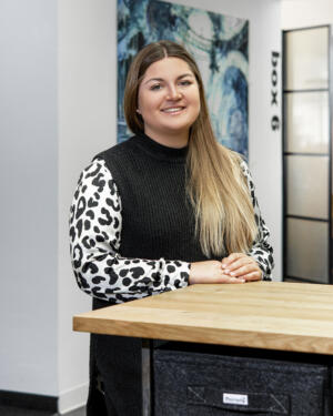 Neotares Ueber uns Julia Walter 2024 01 jpg